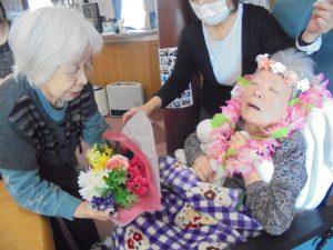 いきいき良花居　八幡西区東折尾町　３月お誕生日会1　