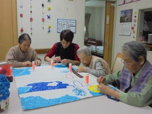いきいき桜苑 八幡西区黒崎 鯉のぼり製作中4