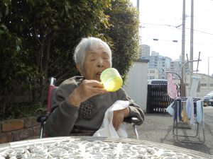 グループホームいきいき桜苑?　八幡西区黒崎　苑庭でお茶会6