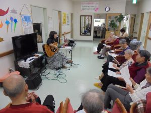 グループホームいきいき桜苑 八幡西区黒崎 みどりさんコンサート1