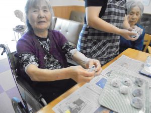 いきいき良花居　八幡西区東折尾町　いちご大福作り2