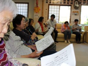 みんな一生懸命歌ってます(^▽^)/