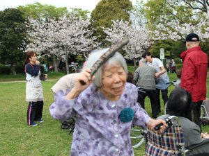 いきいきデイサービス　公園　花見3