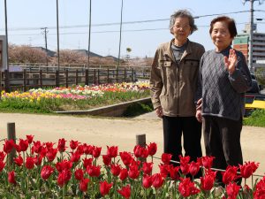 いきいきデイサービス 金山川へ チューリップ3