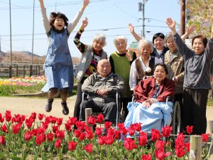 いきいきデイサービス　金山川へ　チューリップ1