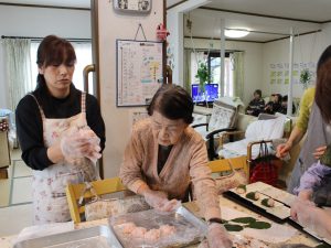 いきいきデイサービス 若松区 桜餅作り1