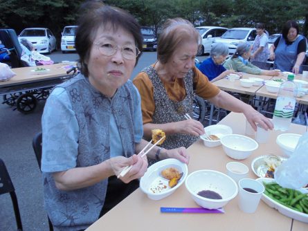 八幡西区東折尾町　グループホームいきいき良花居　お誕生会5