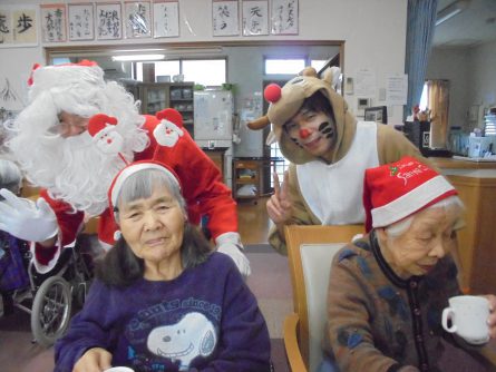 八幡西区東折尾町 いきいき倶楽部・良花居 合同誕生会・クリスマス会5