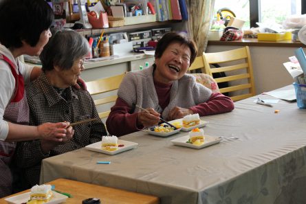 ひな祭りケーキ②