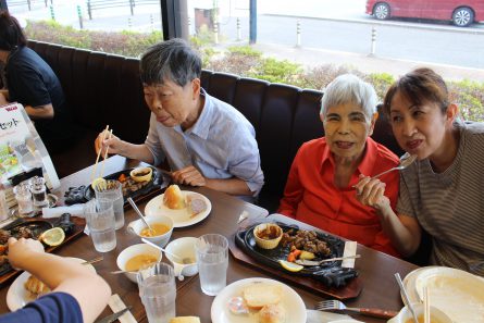 八幡西区山寺町 グループホームいきいき桜苑? 外食レク③