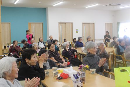 北九州市・若松区・青葉台西・クリスマス・パズル・介護・デイサービス・個別・生活リハ